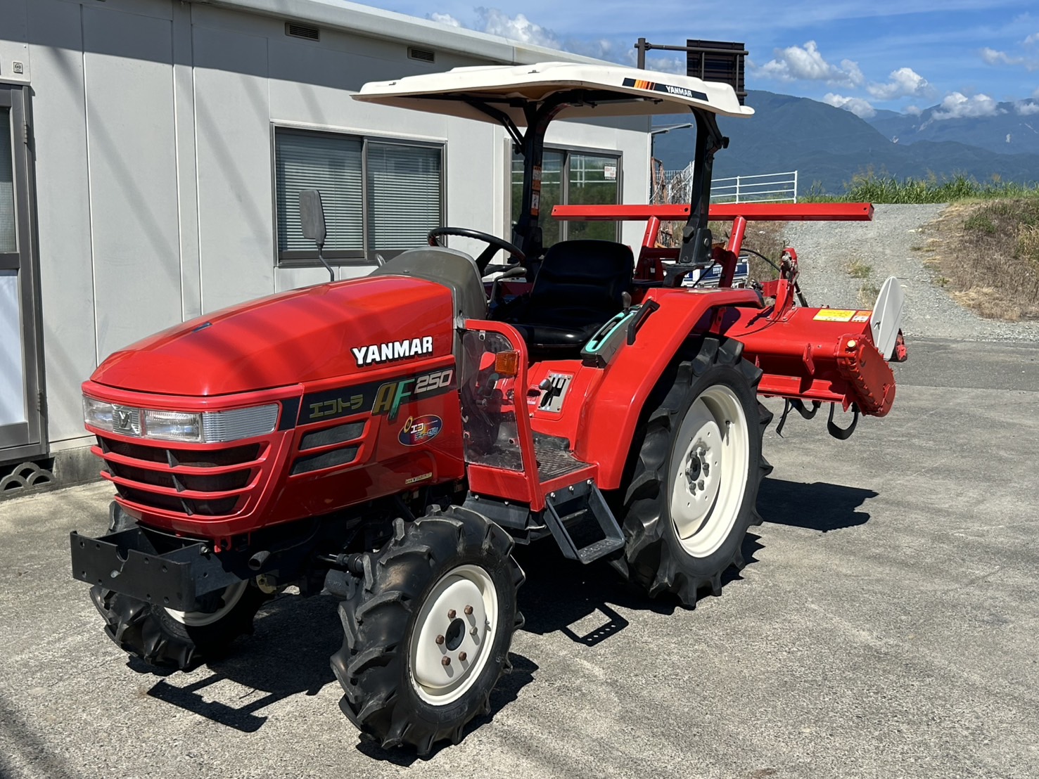 SOLD OUT】【三重県津市】 清掃・整備済み ヤンマー トラクター AF-270